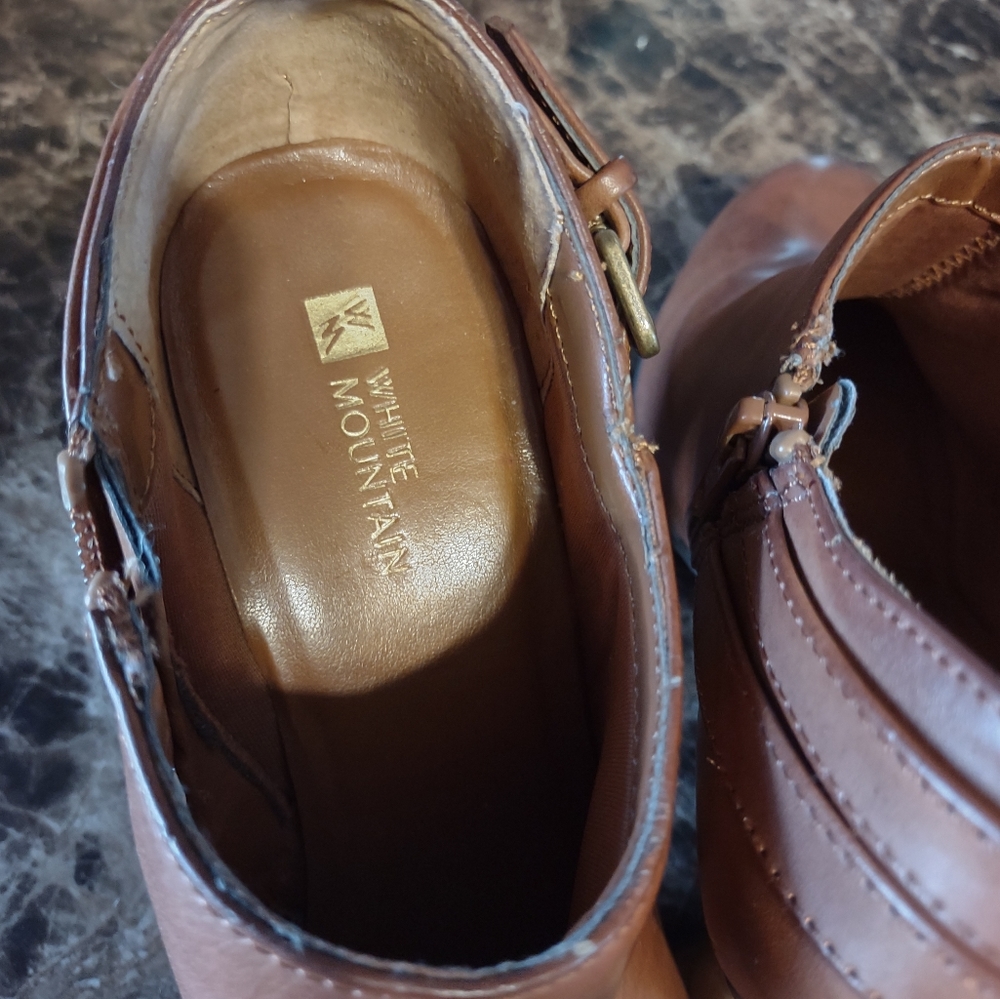 White Mountain ankle booties - Picture 8 of 9